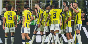 Fenerbahçe 18 Yıl Sonra Devler Ligi’nde! Roma Karşısında İlk Maçta Hedef Galibiyet: İşte Muhtemel 11'ler