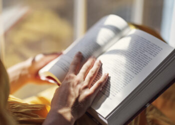 Her Gün Kitap Okumak Beyni Yeniliyor, Demansı Önlüyor