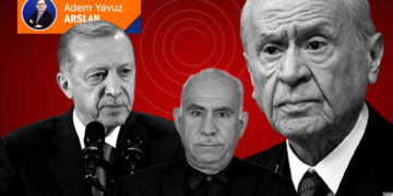 İnsanlar emekli olur, siyasetçiler değil!