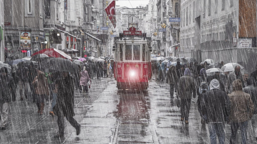 İstanbul'da Kuvvetli Sağanak Alarmı: Metrekareye 100 Kg Yağış Bekleniyor