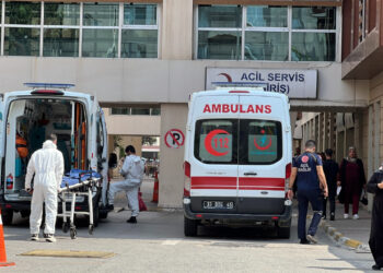 Mersin Limanı'nda Kimyasal Sızıntı Alarmı! Operasyonlar Durduruldu, Onlarca Kişi Hastanelik Oldu