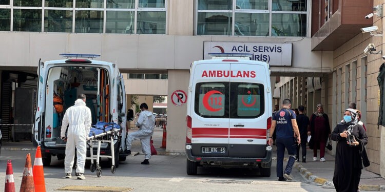 Mersin Limanı'nda Kimyasal Sızıntı Alarmı! Operasyonlar Durduruldu, Onlarca Kişi Hastanelik Oldu