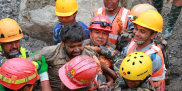 Nepal’de Mucize Kurtuluş! Tünelde Mahsur Kalan 2 İşçi 9 Gün Sonra Sağ Çıkarıldı