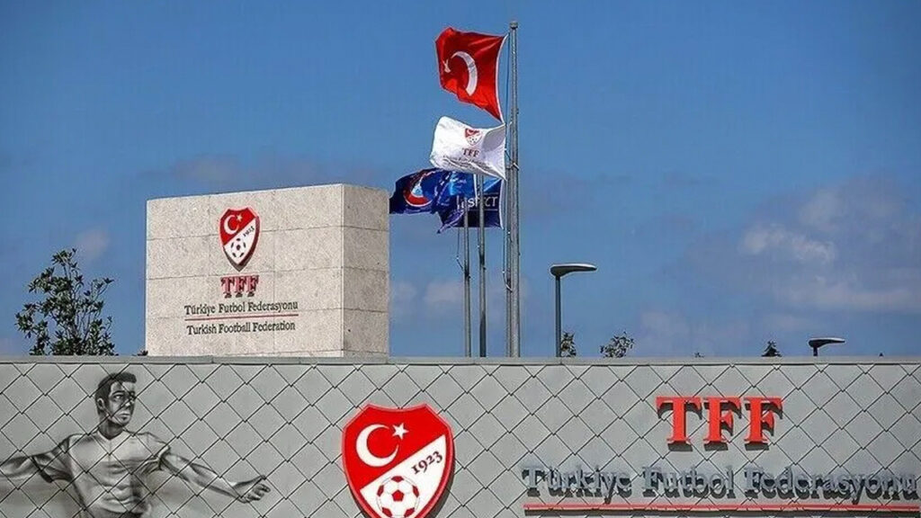 Süper Lig'de Ceza Yağmuru Kapıda: 11 Kulüp ve Dev İsimler PFDK'ye Sevk Edildi