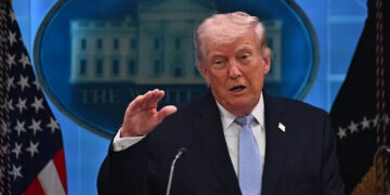Trump'tan Fed'e Faiz İsyanı: 'Hızlıca Düşürün'