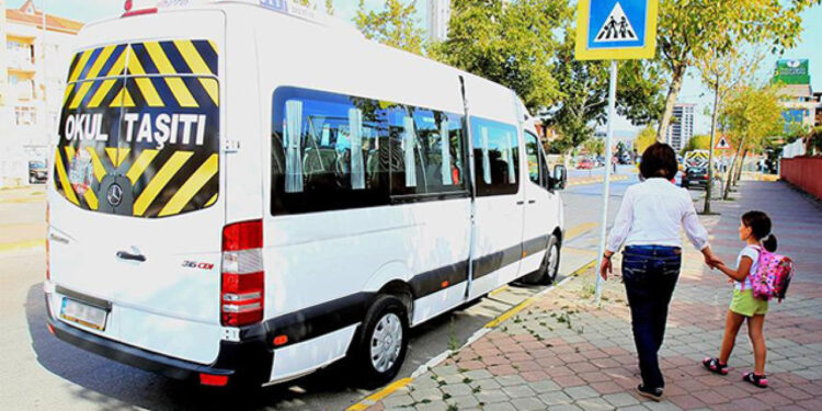 Velilere Hayati Uyarı: Servis Seçerken Paraya Değil Plakaya Bakın, Yoksa Çocuğunuzu Bindirmeyin