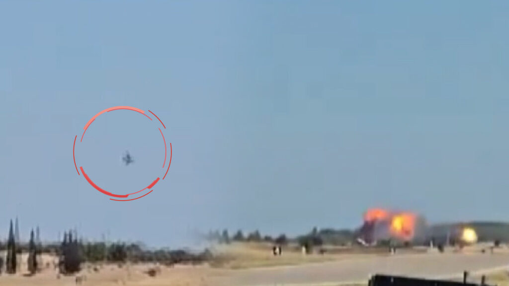 Yunanistan’da F-4 Phantom Dehşeti! Hava Gösterisi Sırasında Savaş Uçağı Düştü