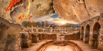 Zaman Stratonikeia'da Durdu: Roma Hamamı Kazısından 1900 Yıllık Çocuk Ayak İzleri Çıktı