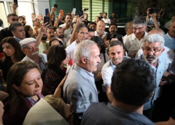 Selçuk Mızraklı Amed’de: Artık bu toprağa barışı ekelim