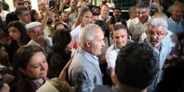 Selçuk Mızraklı Amed’de: Artık bu toprağa barışı ekelim