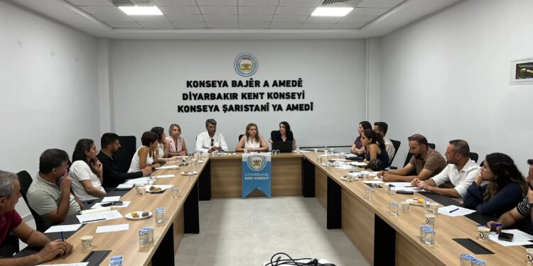 Amed’de ‘Dil Politikaları ve Stratejileri’ toplantısı