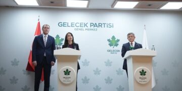 DEM Parti Eş Genel Başkanlarından Davutoğlu’na ‘geçmiş olsun’ telefonu