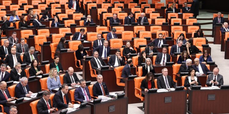Meclis açılıyor: Sürecin hızlanması bekleniyor