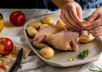 Tavuk nasıl çözdürülmeli? Sağlık riskini önlemek için doğru yöntem belli oldu