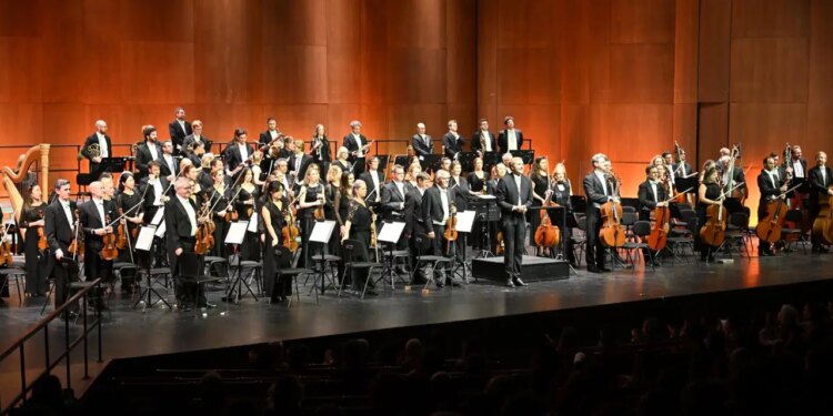 Royal Filarmoni son konserini Ankara’da verecek