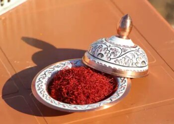 150 bin çiçekten yalnızca 1 kilogram elde ediliyor! Gramı altınla yarışıyor