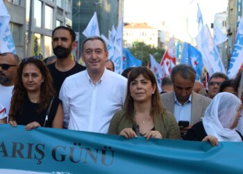 Bakırhan: Barış imkanının demokrasiye evrilmesi için sürece sahip çıkalım