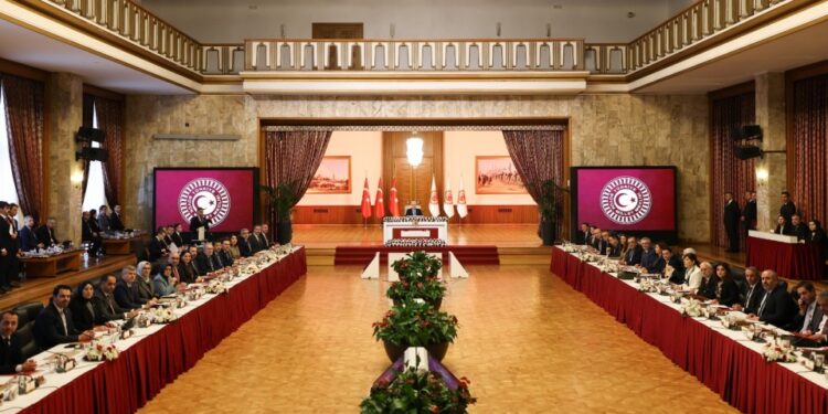 AKP Grup Başkanvekili Gül’den İzleme Kurulu ve çerçeve yasa açıklaması