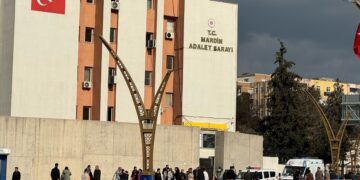 Mahkemede tanık asker dinlendi: Diyar Koç bayrağı indirmedi
