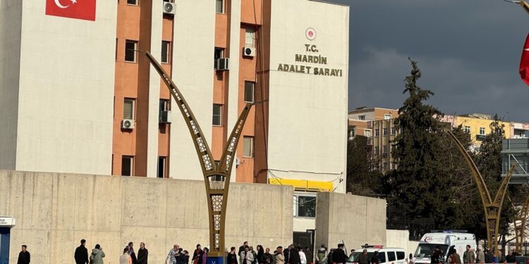 Mahkemede tanık asker dinlendi: Diyar Koç bayrağı indirmedi