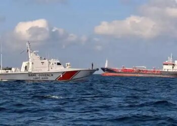 Silivri açıklarında gemi kazası: 10 mürettebattan haber alınamıyor