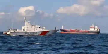 Silivri açıklarında gemi kazası: 10 mürettebattan haber alınamıyor