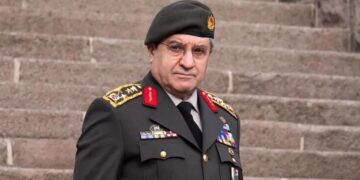 Selçuk Bayraktaroğlu Mekke’ye gidiyor: Savunma paktı Husilerle ilgili acil toplanacak
