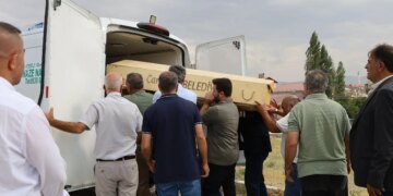 Kimsesizler mezarlığına defnedilen Ateş’in cenazesi Amed’e uğurlandı