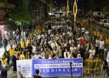Wan’da 1 Eylül yürüyüşü: Binler barış için alanlardaydı
