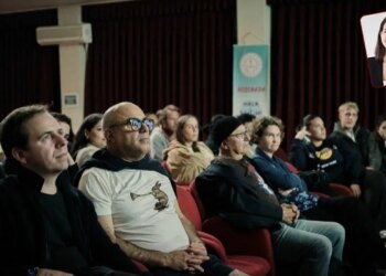 BIFED söyleşiler ve etkinliklerle sürüyor: Film gösteriminin ardından mini konser düzenlendi