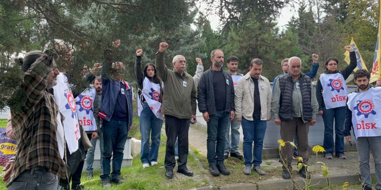 Gazeteci Mehmet Akyol mezarı başında anıldı