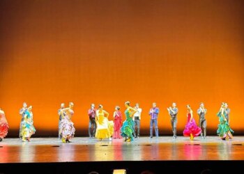 Aida Gomez’in ‘Carmen’i AKM’de sahnelendi