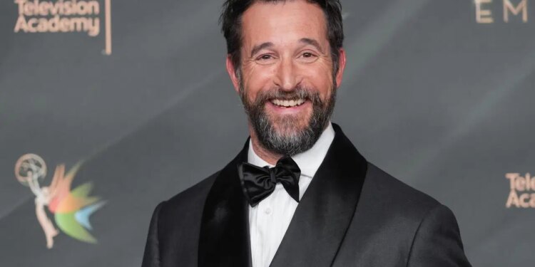 2026’nın yaşayan en seksi erkeği seçildi: Noah Wyle kimdir?