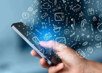 Telefonunuz sizi dinliyor mu? İddiaların arkasındaki gerçek ve gizliliğinizi korumanın 6 yolu