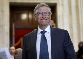Gates, yapay zekanın ekonomik ve toplumsal çalkantıya yol açabileceğini söyledi