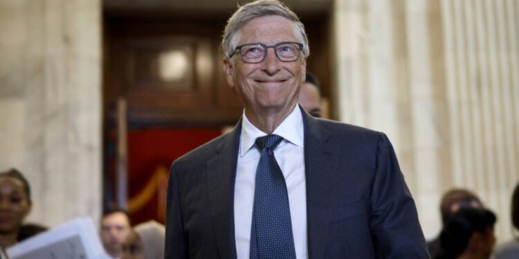 Gates, yapay zekanın ekonomik ve toplumsal çalkantıya yol açabileceğini söyledi