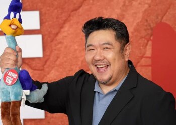 Bugs Bunny ve Daffy Duck’ın sesi Eric Bauza hayatını kaybetti