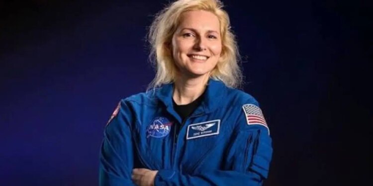 Deniz Burnham kimdir? NASA Astronotu Deniz Burnham kaç yaşında, nereli?