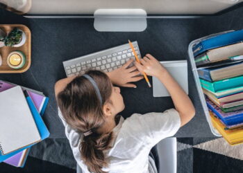 Aynı anda birkaç işi yapmak (multitasking) zekâ belirtisi mi, yoksa beyni erken yaşlandıran büyük bir yanılgı mı?