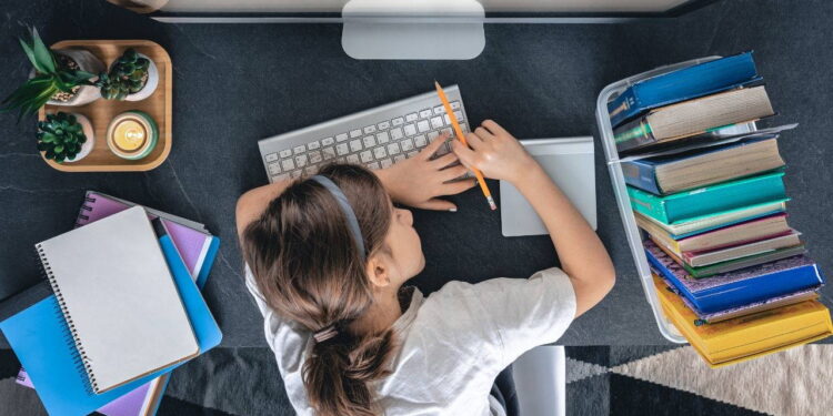 Aynı anda birkaç işi yapmak (multitasking) zekâ belirtisi mi, yoksa beyni erken yaşlandıran büyük bir yanılgı mı?