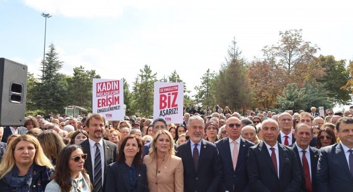 AYM önünde ‘erişim engeli’ eylemi: Sansüre direneceğiz