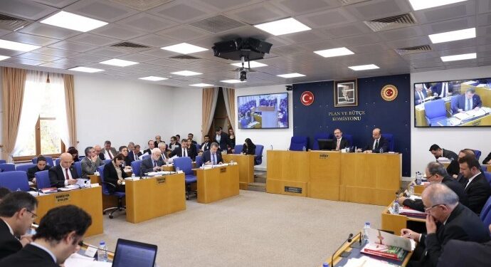 AKP’nin fon krizine dair teklifi komisyonda: 455 bin yatırımcıya ödeme planı