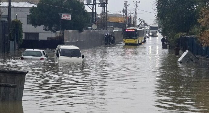 Kocaeli, Yalova ve Sakarya’da okullar yarın da tatil