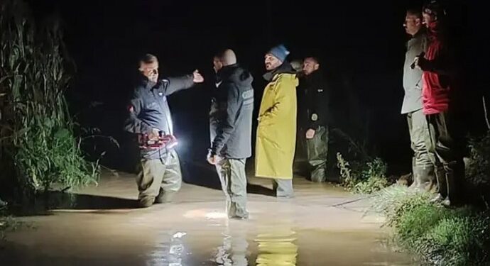 Marmara’da sağanak: 2 yurttaş kayıp, işçilerin çadırlarını su bastı