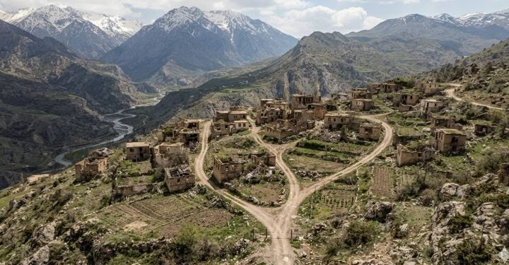 Êle köyüne girişler ‘izne’ tabi: Madem süreç var köyümüz neden yasaklı?