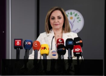 DEM Parti’den iktidara: Barış sürecini hangi el bekletiyor?