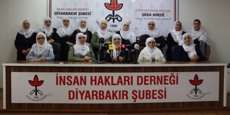 Barış Anneleri Ankara’ya gidiyor: Çadır kuracağız ve barış nöbeti tutacağız