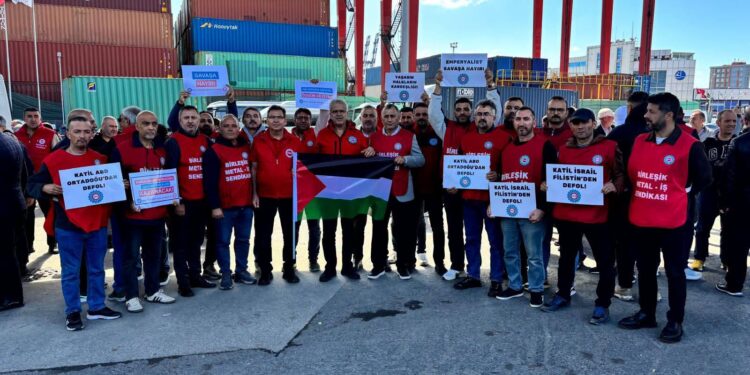 Sendikalar Ambarlı Limanı’ndan seslendi: İsrail’e sevkiyatı durdurun