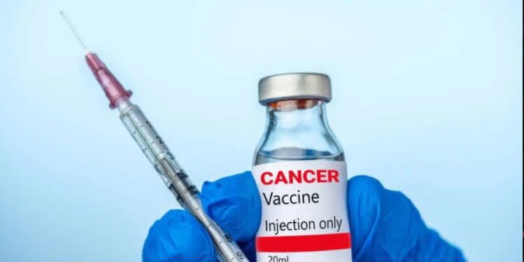 Onkoloji dünyasında tarihi başarı:  Moderna’nın kişiselleştirilmiş mRNA kanser aşısı nüks riskini yüzde 42 düşürdü