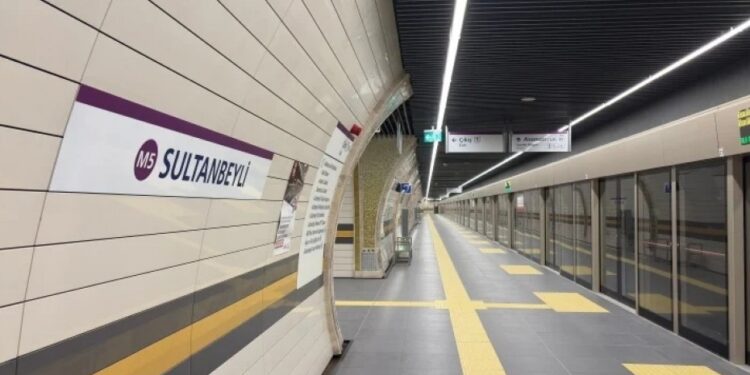 Üsküdar-Sultanbeyli Metro Hattı’nda kablo arızası nedeniyle patlama